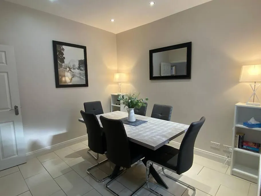 Baker House Villa Belfast